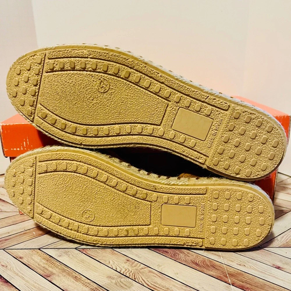 Miz Mooz brand new